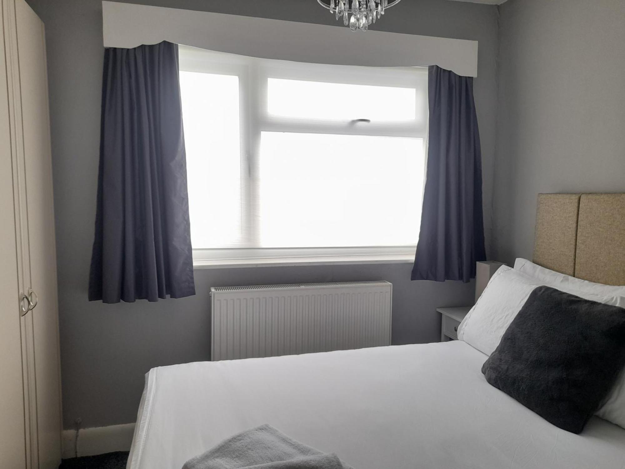 Bright 4-Bed House 15 Min To Manchester Centre Villa Exterior photo