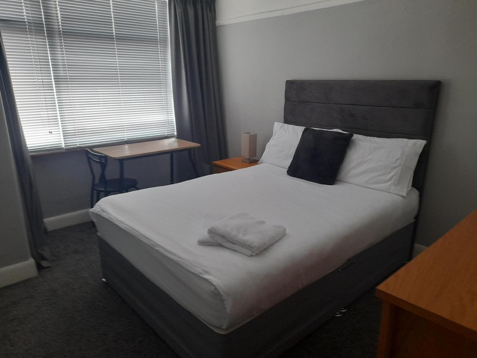 Bright 4-Bed House 15 Min To Manchester Centre Villa Exterior photo